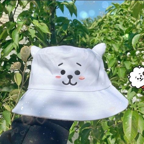 Cute Bucket Hats, Army Accessories, Ladybug Und Cat Noir, Bucket Hat Fashion, Army Room Decor, Bts Clothing, Stylish Caps, Trendy Hat, Bts Merch