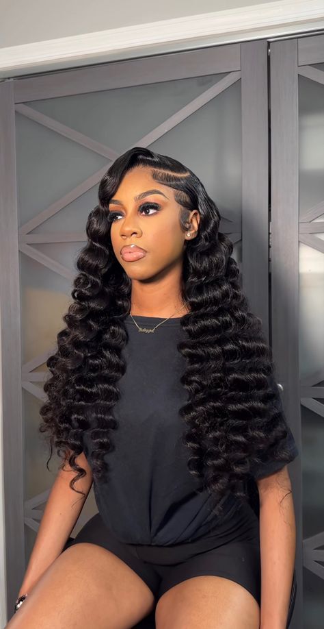 Versatile Sew In Weave, Loose Curl Hair, Wig Curls, Versatile Sew In, Lace Wigs Styles, Deep Wave Wig, Black Curls, Frontal Wig Hairstyles, Sew In Weave