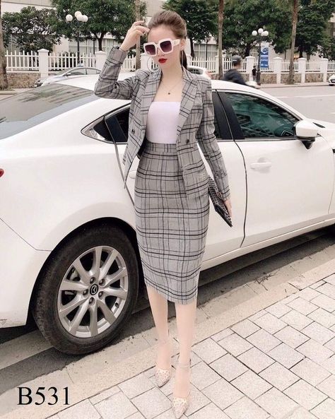 Work Dresses For Women Office Outfits Classy, Ootd Non Hijab, Vintage Style 70s, Slim Bodycon Dress, Elegant Outfit Classy, Womens Trendy Dresses, Office Dresses For Women, Work Dresses For Women, Stylish Work Attire