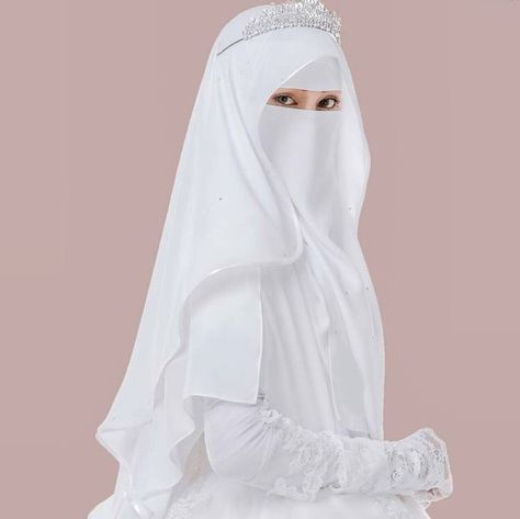 Niqab Bride, Poetry Dp, Niqabi Bride, Muslim Wedding Hijab, Girl Muslim, Wallpapers Beautiful, Muslimah Wedding Dress, Muslimah Wedding, Bride Dress Simple