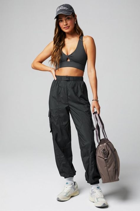 Cultivate 2-Piece Set Loose Active Wear Outfits, Comfortable Workout Clothes, Trendy Female Outfits, Fitness Gear For Women, Athletic Sets Women, Crossfit Outfits For Women, Athletic Streetwear Women, Gen Z Gym Outfit, Boho Workout Outfit