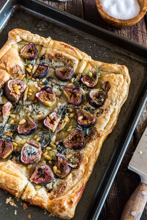 Figs Blue Cheese, Blue Cheese Tart, Homemade Fig Jam, Fig Tart, Health Lunch, Roasted Figs, Pillsbury Dough, Cheese Puff Pastry, Savory Tarts