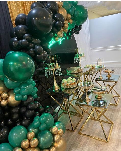 Emerald Green Balloons, Silver Balloon Arch, Silver Balloon Garland, Quince Decor, Black Party Decorations, Green Balloons, Black And Gold Balloons, Balloon Arch Kit, 18th Bday