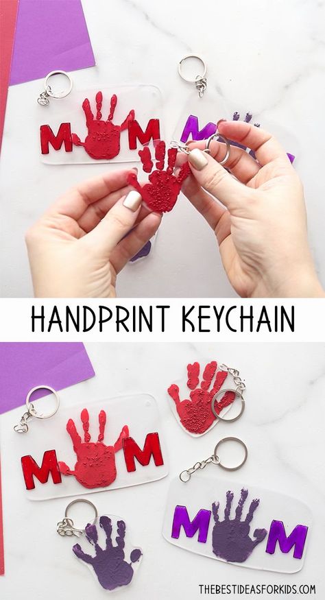 Mother's Day Shrinky Dink Handprint Keychain - such a beautiful gift to make for Mother's Day for kids! Handprint Keychain, Shrinky Dink Keychain, Mothers Day Crafts Preschool, Preschool Mom, Easy Mother's Day Crafts, Mother's Day Projects, Kids Homemade, Keychain Craft, Easy Cards