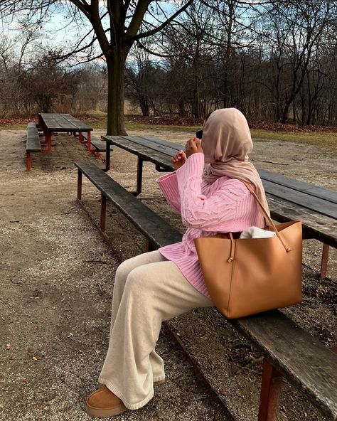 Fall🍂 inspo 🤎🥀 . . . autumn outfit, birkenstocks, autumn vibes, modest fashion, hijab outfit, modesty, uggs Fall Outfits Hijab, Becky Core, Beige Hijab, Hijab Fits, Face Poses, Winter Ootd, Ootd Winter, Modesty Outfits, Modest Outfit