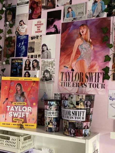 Taylor Swift Room Collage, Cute Taylor Swift Room Decor, Bedroom Inspirations Taylor Swift, Taylor Coded Room, Aesthetic Room Taylor Swift, Taylor Swift Inspired Room Aesthetic, Taylor Swift Room Inspiration, Room Inspo Taylor Swift, Taylor Swift Shelf