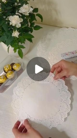 Rubbia on Instagram: "Wedding Chocolate Favours 

#fyp #partyideas #partyfavors #partyfavours #ideas #ferrerorocher #chocolate #chocolatefavors #gift #giftideas #wedding #weddingfavors #byrubbia #instareels #foryou #diycrafts #partycones #weddingday #weddinginspiration #minitreats #giveaway" Christmas Table Favours Ideas, Christmas Favours Ideas, Chocolate Giveaways Ideas, Christmas Table Gifts Favors, Wedding Giveaways Ideas, Christmas Favours, Diy Wedding Favors Cheap, Wedding Favor Table, Chocolate Wedding Favors