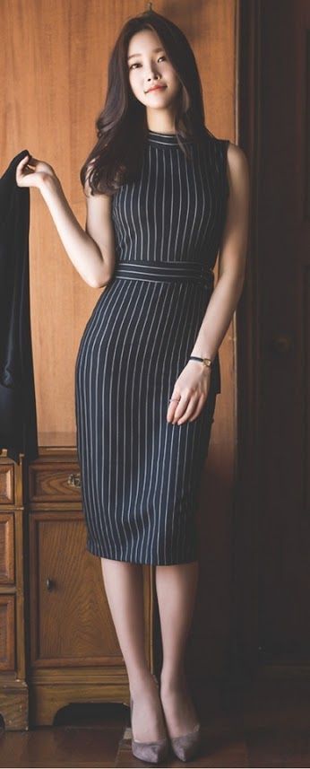 Women Club Dresses, Striped Bodycon Dress, Dresses Style, Elegante Casual, Work Attire, Mode Inspiration, Outfit Casual, Trendy Dresses, Asian Fashion