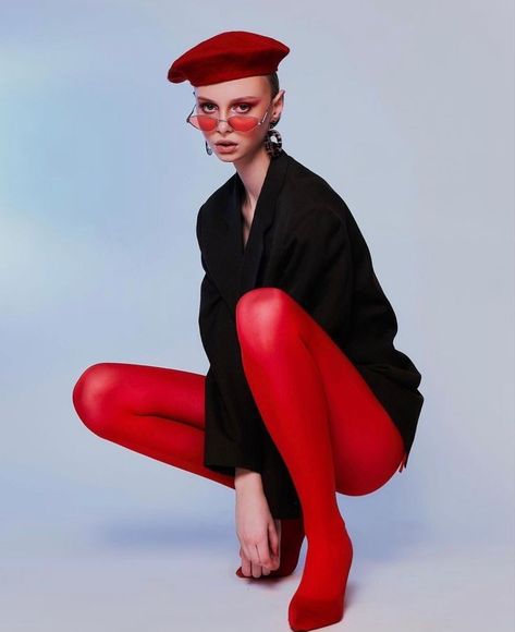 Fashion Inspo Photoshoot, Red Editorial Photography, High Fashion Studio Shoot, Editorial Poses Women, Red Photoshoot Aesthetic, Red Outfit Photoshoot, Pose Modelle, Vogue Shoot, Studio Fashion Photography