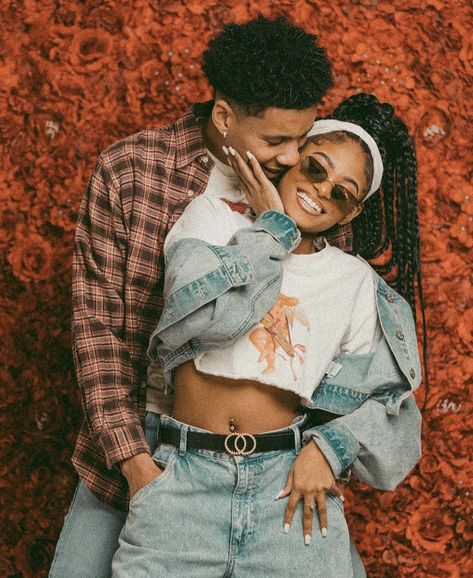 2000s Couple Photoshoot, 90s Couples, 2000s Photoshoot, Beautiful Photoshoot Ideas, Studio Photography Poses, Anniversary Photoshoot, Cute Couple Outfits, Black Love Couples, Black Couples Goals