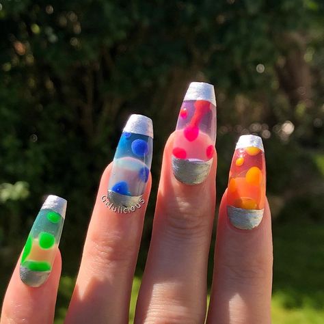 For today's wild nail news, we bring you lava. Lava Lamp Nails, Wild Nail Designs, Halloween Acrylic Nails, Spring Acrylic Nails, Finger Nail Art, Bright Nails, Jelly Nails, Bling Acrylic Nails, Dark Nails