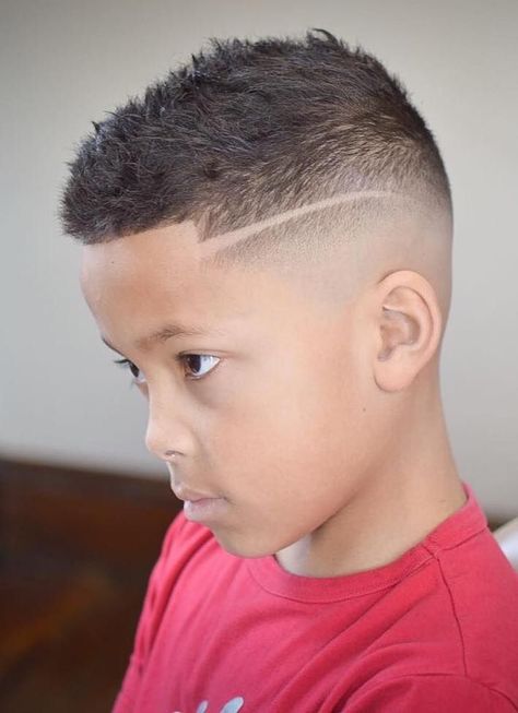 Presenting selection of original ideas for Haircuts Designs for Kids. Haircuts with your kids favourite super heroes and much more. [Cute Boys Hairstyles] Baby Hair Cut Style, Kid Boy Haircuts, Boys Haircuts With Designs, Haircuts For Kids, Boys Fade Haircut, Boys Haircut Styles, Black Boys Haircuts