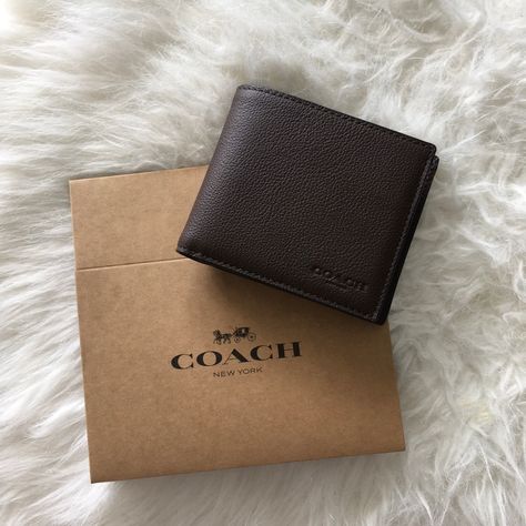 Coach Men’s Compact Id Sport Wallet F74991 In Mahogany. Brand New With Tags And Gift Box. Coach Mens Wallet, Wallet Leather Men, Boyfriend Basket Ideas For Him, Men’s Wallet, Wallet Aesthetic Men, Wallet For Boyfriend, Coach Wallet Men, Bf Gift, Xmas Wishlist