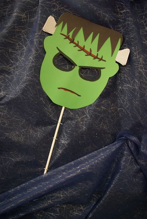 #Frankenstein #mask #Halloween Frankenstein Mask Diy, Frankenstein Party, Frankenstein Mask, Frankenstein Halloween, Mask Halloween, Diy Mask, Frankenstein, Halloween Ideas, Diy For Kids