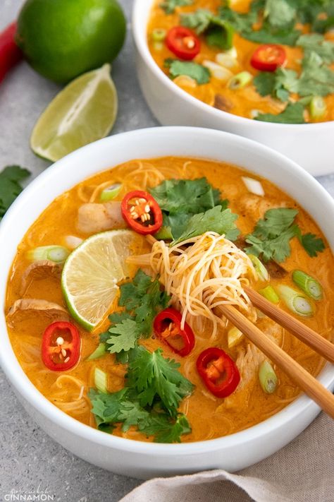 A simple yet authentic Thai Noodle Soup packed with so much flavor! Juicy chicken, vermicelli rice noodles, coconut milk and lime juice make this cozy and comforting yet refreshing and fragrant! A restaurant-style Asian soup easy enough for any weeknight! #asianrecipes #souprecipes #thaicurry #dairyfree #noodlesoup Curry Chicken Noodle Soup, Vermicelli Rice Noodles, Thai Red Curry Chicken, Chicken Vermicelli, Thai Noodle Soups, Cinnamon Healthy, Vermicelli Rice, Asian Soup Noodle, Vermicelli Recipes