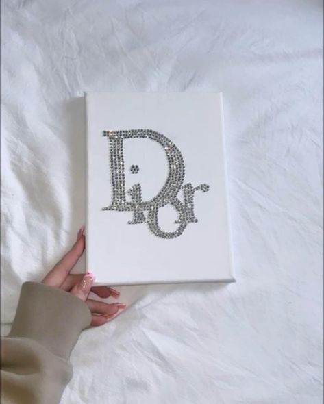 Diamond Painting Canvas, Dior Painting, Rhinestone Art Canvases, Bedazzled Wall Art, Diamond Painting Ideas, Bedazzled Painting, Rhinestone Canvas Art, Rhinestone Painting, Rhinestone Projects