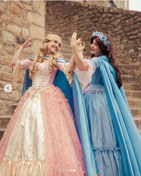 #USA Barbie Princess And The Pauper Cosplay, Barbie Dresses Movie, Princess And The Pauper Costume, Barbie Costumes, Barbie Cosplay, Barbie Dresses, Princess And The Pauper, Barbie Costume, Princess Cosplay