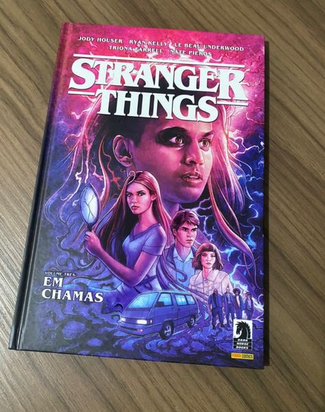 Stranger Things Merchandise, Horse Books, Fantasy Books To Read, Cool Books, Stranger Things Wallpaper, Wattpad Books, Stranger Things Netflix, Fantasy Books, Christmas List