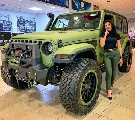 Jeep Wrangler Colors, Green Jeep Wrangler, Jeep Wrangler Girl, Cj Jeep, Green Jeep, Badass Jeep, Jeep Girls, Custom Jeep Wrangler, Military Jeep