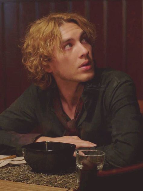 Blond Male Faceclaim, American Horror Story Characters, Fern Michaels, Michael Langdon, Ahs Cast, Cody Fern, Edward Norton, Emo Memes, Evan Peters