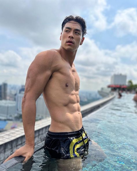 Sixpack Boys, Korean Male Models, Daniel Kim, Asian Male Model, Male Models Poses, Model Fitness, Handsome Asian Men, Hot Asian Men, Attractive Guys