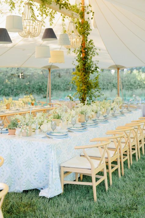 Looking for coastal grandmother inspired wedding table design? These blue and white tables paired with wildflower arrangements and chandeliers is a must! Photography: Kimberly Hidore Photography (http://www.kimberlyhidorephotography.com) Coastal Garden Party, Coastal Grandmother Wedding, Edgartown Marthas Vineyard, Wildflower Arrangements, Wedding Table Design, White Tables, Coastal Garden, Wedding Table Designs, Mexican Theme