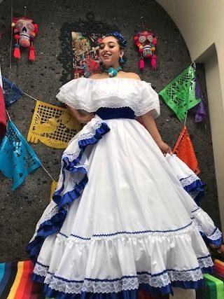 mexicotodocorazon - Etsy Dana Dresses, Jalisco Dress, Coco Theme Party, Folklorico Dresses, Skirt With Top, Mexican Skirts, Womans Dress, Traditional Mexican Dress, Mexican Boho