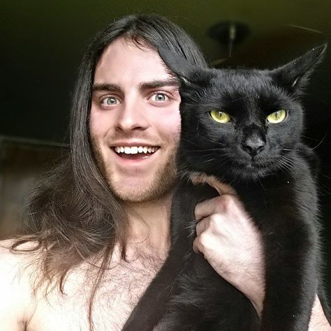 Pin for Later: Here Are 23 Hot Dudes Hugging Cats That Mane Tho Guy Holding Cat, Hugging Cats, Daily Life Hacks, Real Life Stories, Free Stuff, World Class, Cat Love, Photo Galleries, Cute Animals