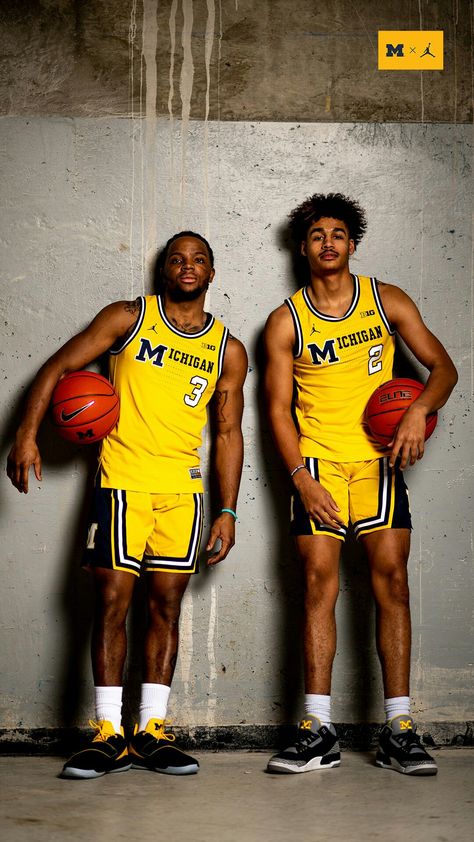 Jordan Poole Michigan Wallpaper, Michigan Basketball Wallpaper, Jordan Poole College, Jordan Poole Michigan, Michigan Wallpaper, Basketball Shoot, Michigan Wolverines Basketball, Basketball Pics, Michigan Basketball