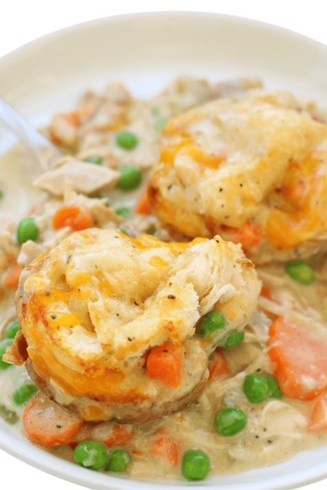 Instant Pot Country Chicken and Biscuits--chicken and vegetables in a creamy sauce topped with cheesy biscuits. Country Chicken, Chicken And Biscuits, Instant Pot Dinner Recipes, Frozen Veggies, Meal Recipes, Instapot Recipes, Slow Cooking, Instant Pot Chicken, Chicken And Dumplings