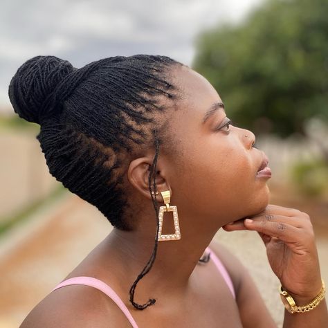 I probably should have taken pictures before the heat & rain melted my makeup but well 😂😩! The most important thing is the hair!!!! Is this my first sleek bun /braided updo? I think so 🤔. PS: Locs are classy too 🫶🏾 #microlocs #microlocupdo #highbun #locupdo #locbun #microlocjourney #sisterlocbun #topknot #tinylocjourney #locs #womenwithlocs #pink Pink Microlocs, Mini Twist Updo, Classy Loc Styles, Microlocs Hairstyles, French Roll Hairstyle, Loc Updo, French Roll, Loc Inspiration, Micro Locs