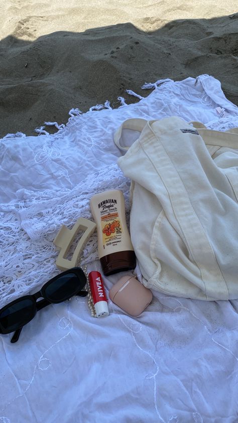 Beach Essentials For Women, Clara Core, Hawaiian Tropic, Summer 2025, Beach Essentials, Happy Places, Summer Beach, Lifestyle, For Women