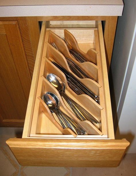 For drawers that are too small for standard utensil organizers... Silverware Organization Small Drawer, Rv Utensil Storage, Camper Silverware Storage, Rv Silverware Storage Ideas, Small Silverware Drawer, Silverware Storage No Drawer, Small Utensil Drawer Organization, Kitchen Drawers Diy, Drawer Inspiration