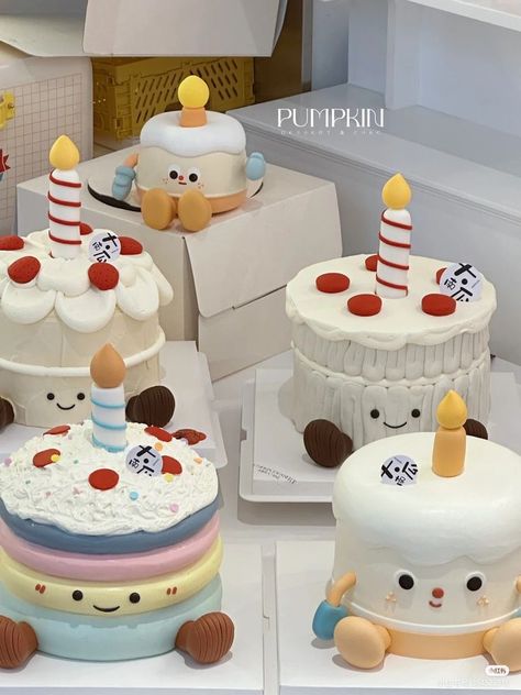 Cakes Creative, Kue Macaroon, 14th Birthday Cakes, Dad Birthday Cakes, Birthday Cute, Funny Birthday Cakes, Mini Cakes Birthday, Cute Baking, Creative Birthday Cakes