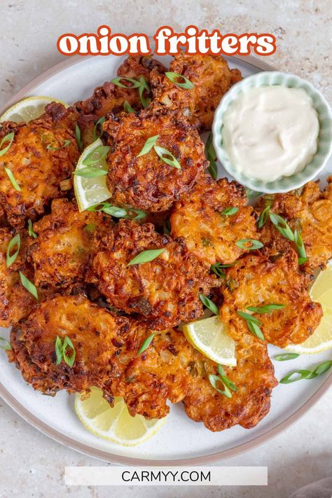 These old-fashioned crispy onion fritters are so easy to make with a handful of simple ingredients. Full of delicious onion flavors, these Amish-style onion fritters are absolutely irresistible. Amish Onion Fritters, Onion Fritters, Fruit Turkey, Crispy Pancakes, Amish Style, Purple Onion, Creative Cooking, Crispy Onions, Vegan Appetizers