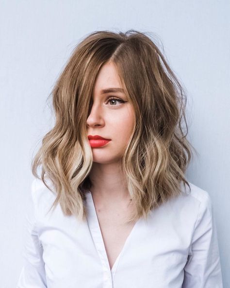 23 Gorgeous Medium Wavy Hairstyles | StylesRant Cutest Haircuts, Lob Styles, Longer Bob, Bob Balayage, Darker Hair, Hairstyle Long, Wavy Hairstyles Medium, Bronde Hair, Shaggy Haircuts