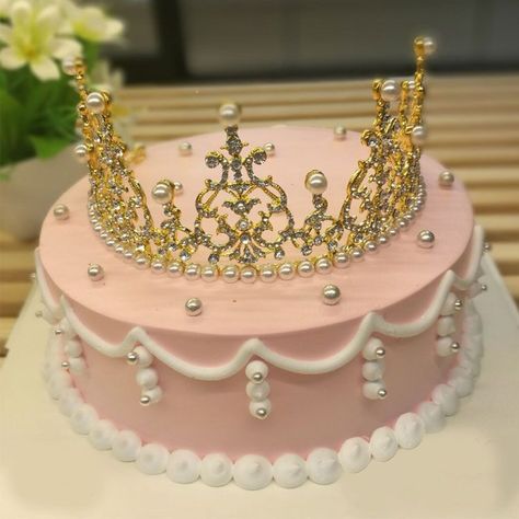 Queen Birthday Cake Crowns, Crown Cake Princess, Crown Cake Ideas, Birthday Cake With Crown, Pink Crown Cake, Cheap Crown, Crown Birthday Cake, Birthday Cake Crown, 21st Birthday Cake For Girls