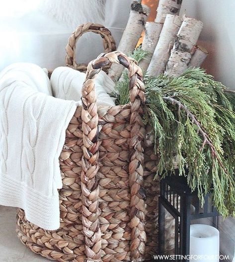 After Christmas Decor, Decor After Christmas, Farmhouse Winter Decor, Rustic Winter Decor, Birch Logs, Dekor Diy, Diy Holiday Decor, Winter Home Decor, After Christmas