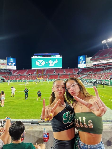 Football Game Instagram Pictures, Usf Game Day Outfit, College Game Day Aesthetic, University Of South Florida Aesthetic, Florida College Aesthetic, College Gear Outfits, Usf Aesthetic, University Of Florida Aesthetic, Tampa Florida Aesthetic