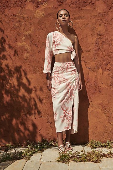 Resort Collection, Looks Chic, Formal Outfit, Short Dress, Clothing And Accessories, Summer Looks, Boho Style, Fashion Inspo Outfits, New Fashion