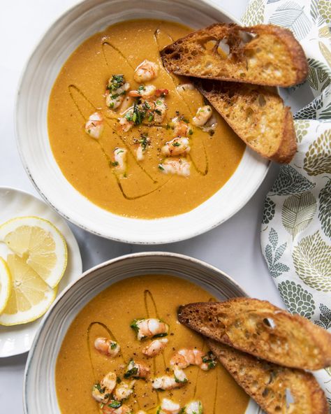 Classic Prawn Bisque Prawn Bisque Recipe, Fine Dining Soup, Bougie Food, Prawn Ravioli, Prawn Bisque, Yacht Food, Fine Dining Starters, Prawns Appetizers, Grub Hub