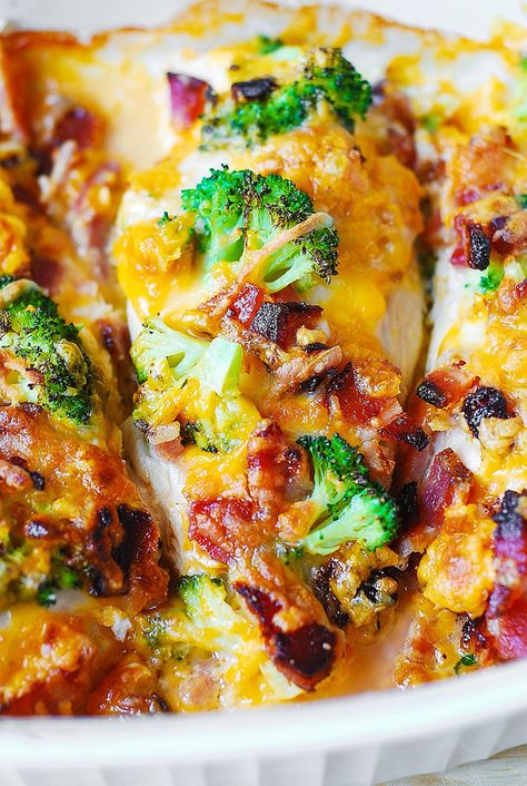 bacon broccoli chicken bake, best chicken and bacon recipes Dinner Recipes For Beginners, Easy Keto Dinner Recipes, Broccoli Bacon, Easy Keto Dinner, Keto Dinner Recipes, Cheddar Chicken, Broccoli Cheese, Bacon Cheddar, Low Carb Chicken