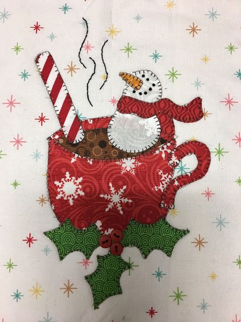 This is a cute applique design that can be put on a tea towel or made into a mug rug Christmas Redwork, Christmas Applique Patterns, Quilting Gifts, Quilts Christmas, Applique Towels, Christmas Shots, Christmas Applique Designs, Applique Christmas, Marshmallow Snowman