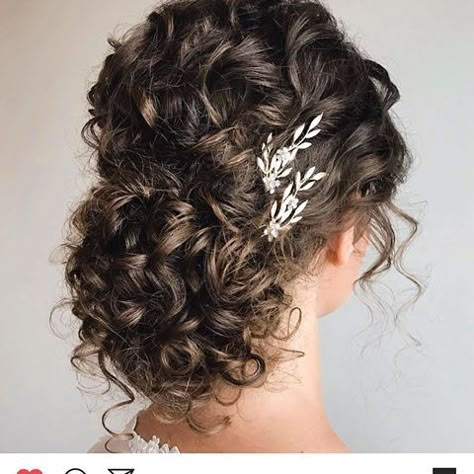 Short And Curly Hair, Hairstyles For Short Curly Hair, Curly Bridal Hair, Curly Hair Up, Wedding Hair Up, Curly Wedding Hair, Curly Hair Updo, Hairdos For Curly Hair, Long T Shirt