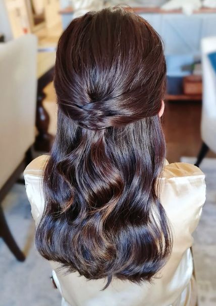 Simple Half Up Half Down Hairstyle For Medium Hair Hairdo For Mid Length Hair, Engagement Hairdo, Hairstyle For Medium Hair, Half Up Half Down Hairstyle, Down Hairstyle, Engagement Hairstyles, Half Up Half Down Hairstyles, Hairstyles For Medium Hair, Mid Length Hair