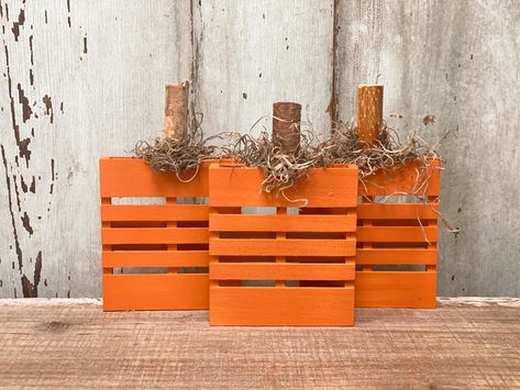 Wood Pallet Diy, Jenga Crafts, Dice Art, Pallet Pumpkin, Pumpkins Diy, Pumpkin Diy, Fall Decor Diy Crafts, The Shabby Tree, Jenga Blocks