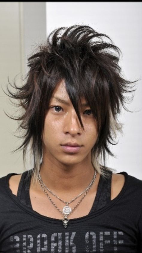 Gyaruo Men Outfit, Japanese Punk Hairstyle, 2000s Male Hairstyles, Gyaruo Men Makeup, 90s Punk Hair Men, Gyaruo Hair, Gyaruo Men Fashion, Gyaru Men, Vkei Hairstyles