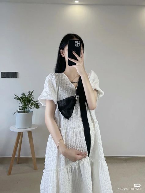 Ulzzang Girl Hamil, Korean Pregnant, Pregnant With A Girl, Cute Maternity Dresses, Asian Makeup Looks, Marriage Story, Maternity Dresses Summer, Dresses For Pregnant Women, Clothes For Pregnant Women