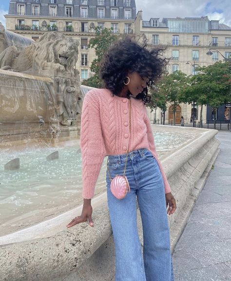 BijouxFleur on Twitter: "Black girls are so soft & pretty… " Girly Academia, Pink Cardigan Outfit, Soft Girl Aesthetic Outfit, Pink Academia, Vetements Clothing, Soft Girl Outfits, Soft Girl Aesthetic, Cardigan Outfits, Feminine Outfit