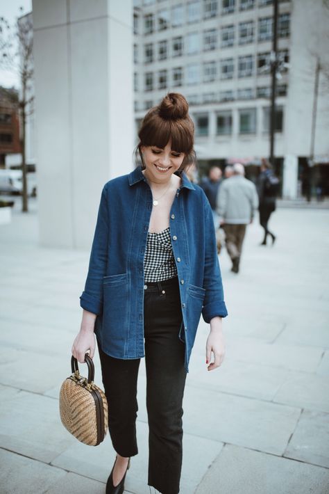 ONE STEP AHEAD – Alice Catherine Looks Camisa Jeans, Alice Catherine, Minimalist Moda, Mode Casual, Looks Style, Outfit Casual, Mode Inspiration, Mode Style, Jacket Outfits